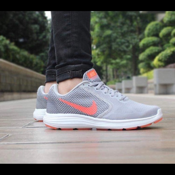 Nike Revolution 4 Women's Running Shoes - Picture 8 of 8